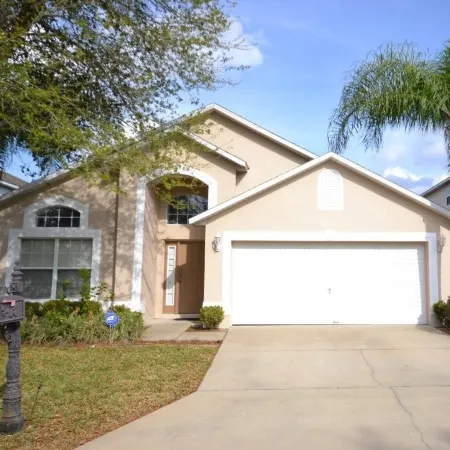 Oriental Charm 4 Bedroom Home by Redawning