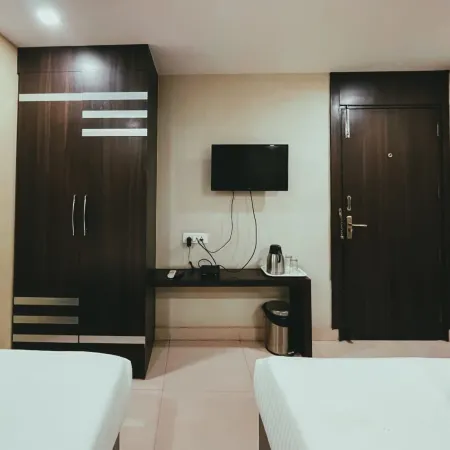 Hotel S L E Residency