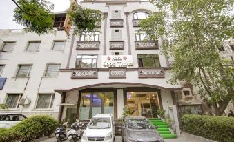 Hotel Good Times Near Metro Karol Bagh