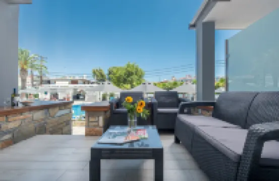 Dionysos Hotel & Suites