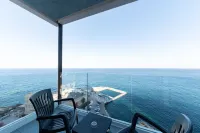 The Preluna Hotel - วิวทะเล