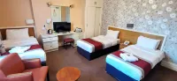 Russell Hotel Hotels near Postern Park
