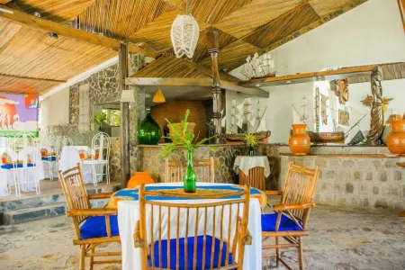 Madiro hôtel Отели рядом с достопримечательностью «Palm Beach»