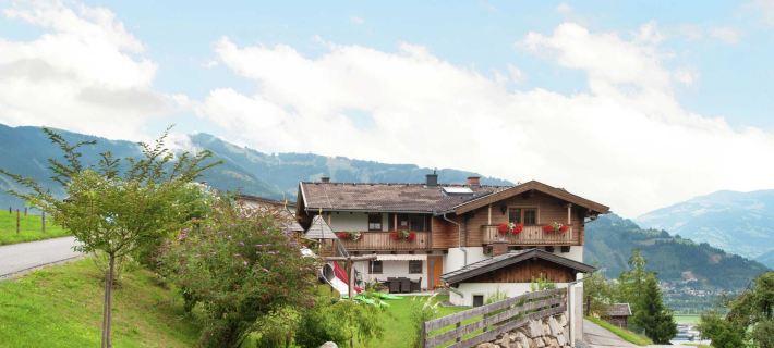 Apartment in Kaprun with Ski-in Ski-Out Access Hotels in Kaprun