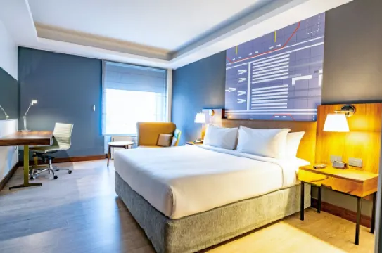 Courtyard Santiago Airport Отели рядом с достопримечательностью «Парк Аркадия»