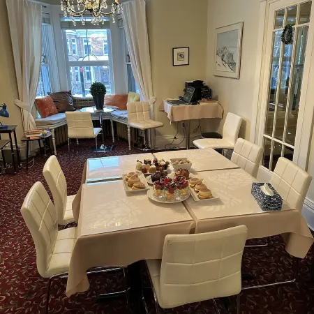 Auberge Aux Deux Lions Отели рядом с достопримечательностью «Большая Аллея»