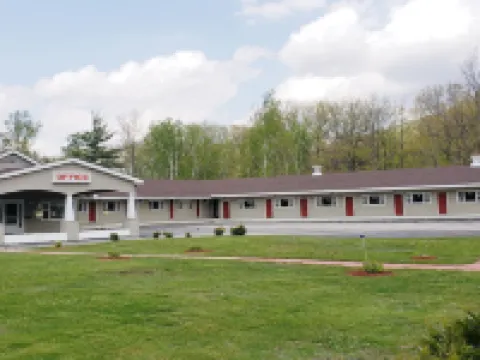 Gorham Motor Inn Hotels in Coos County