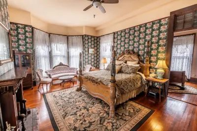 Grand Gables Inn Bed & Breakfast Hotels near St Johns River Center