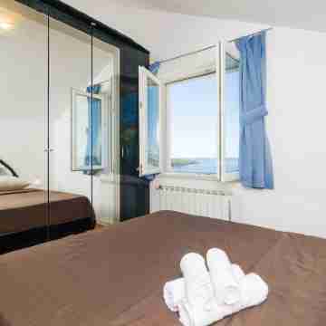 Apartment Feel Phili Rooms