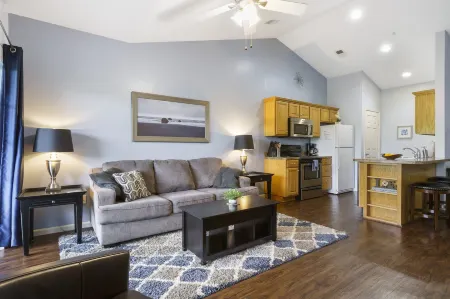 Holiday Ridge Retreat 10 - Holiday Hills Branson - Golf Resort - Outdoor Pools