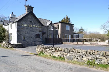 Y Giler Arms Отели в г. Исбити Ифан