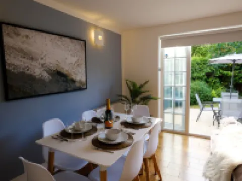 Riverwalk Apartment One Hotels in Datchet