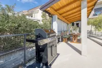 Pool Apartment Happy Sound - Happy Rentals - Ocean View