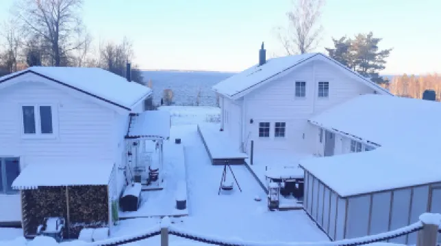 Lakeview Tiny House Hottub & Sauna Available โรงแรมใน