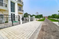 FabHotel K9 Villa