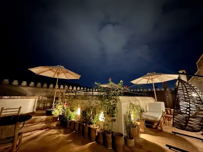 Riad Sakura Marrakech Hoteles cerca de Museo de Marrakech