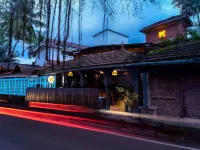 Madpackers Goa Anjuna - Bar & Pool