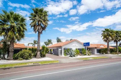 White Heron Motor Lodge Hotels in 