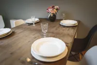 Bearsleys Archers Apartments with Parking - بيت ضيافة