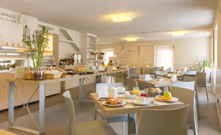 Pace 1954 Hotel Отели рядом с достопримечательностью «City Library Bruno Emmert Arco»