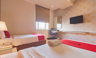 RedDoorz Premium Near Bandung Station
