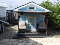 5-bedroom house in delightful Bastrop with fitness room, WiFi, AC