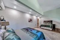 JR's Hideaway- Secluded Cabin on 3.5 acres in Northern Black Hills