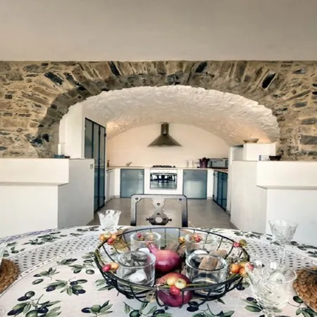A holiday home to relax in a picturesque and stylish ambience