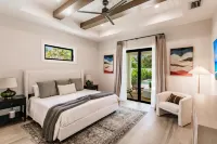 Heated Pool, Full Outdoor Kitchen and Game Room - Luxe Coastal Retreat Hotels in North Naples