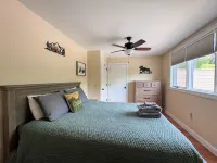 Mountain Views and Hot Tub - Spacious Luxury Escape