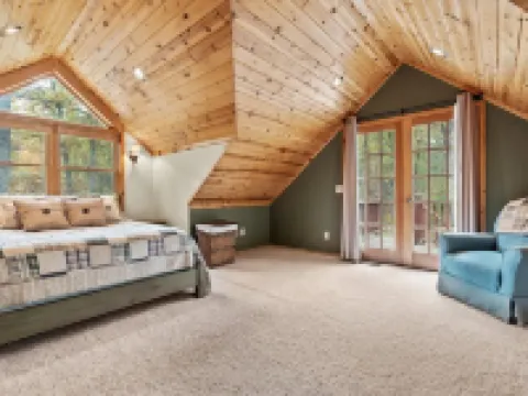 Direct Lake Access and Outdoor Fire Pit - Charming Secluded Oasis Hotels in Crosslake