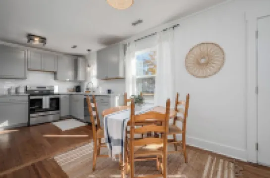 Charming 3BR 2BA Fully Renovated near DWNTN & MTSU