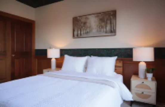 Breathtaking Water Views and Private Beach Access - Stunning Coastal Haven