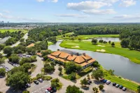 Luxurious Golf Retreat with Resort Amenities - Stylish Escape