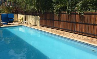 West Coast Hideaway-Apt 2