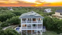 Beautiful Carova beach house with ocean view, pool and hot tub! Pet Friendly! - Beach