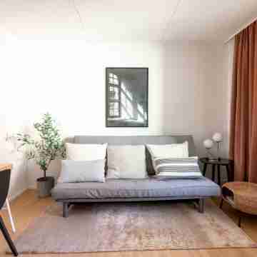 2Ndhomes Modern & Cozy 2Br Apt w Balcony Rooms