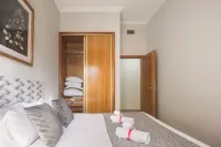 Macflats Valencia Puerto Hotels near Port of Valencia