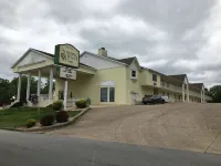 Spinning Wheel Inn Отели в г. Сансет Ков Тауншип