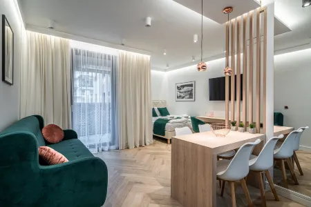 RentPlanet - Apartamenty Jagiełły Отели рядом с достопримечательностью «Archive Wroclaw University of Technology»