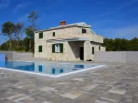 Apartments-Sana Hotels in Vir