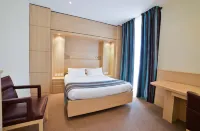 호텔 머큐어 바욘 상트르 르 그랑 호텔