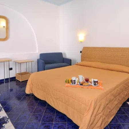 Hotel Aura