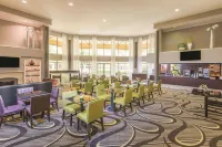 La Quinta Inn & Suites by Wyndham Univ Area Chapel Hill