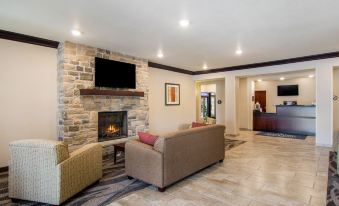 Cobblestone Hotel & Suites - Torrington