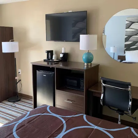 Super 8 by Wyndham Joliet