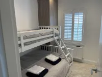 2 Bedrooms - 5 Guests - Fireplace - Near Beach