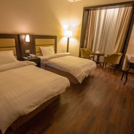Hunza Darbar Hotel Отели в г. Гилгит