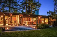 River Birches Lodge Hotels in Pukawa