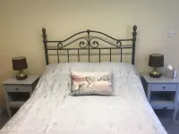 Charming 1-Bedroom Apartment Near South Downs